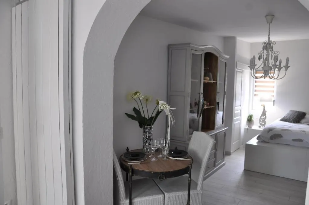 Le Domaine Des Grettes Apartment La Dominelais